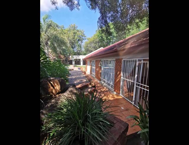 4 BEDROOM HOUSE FOR SALE IN ELANDSRAND